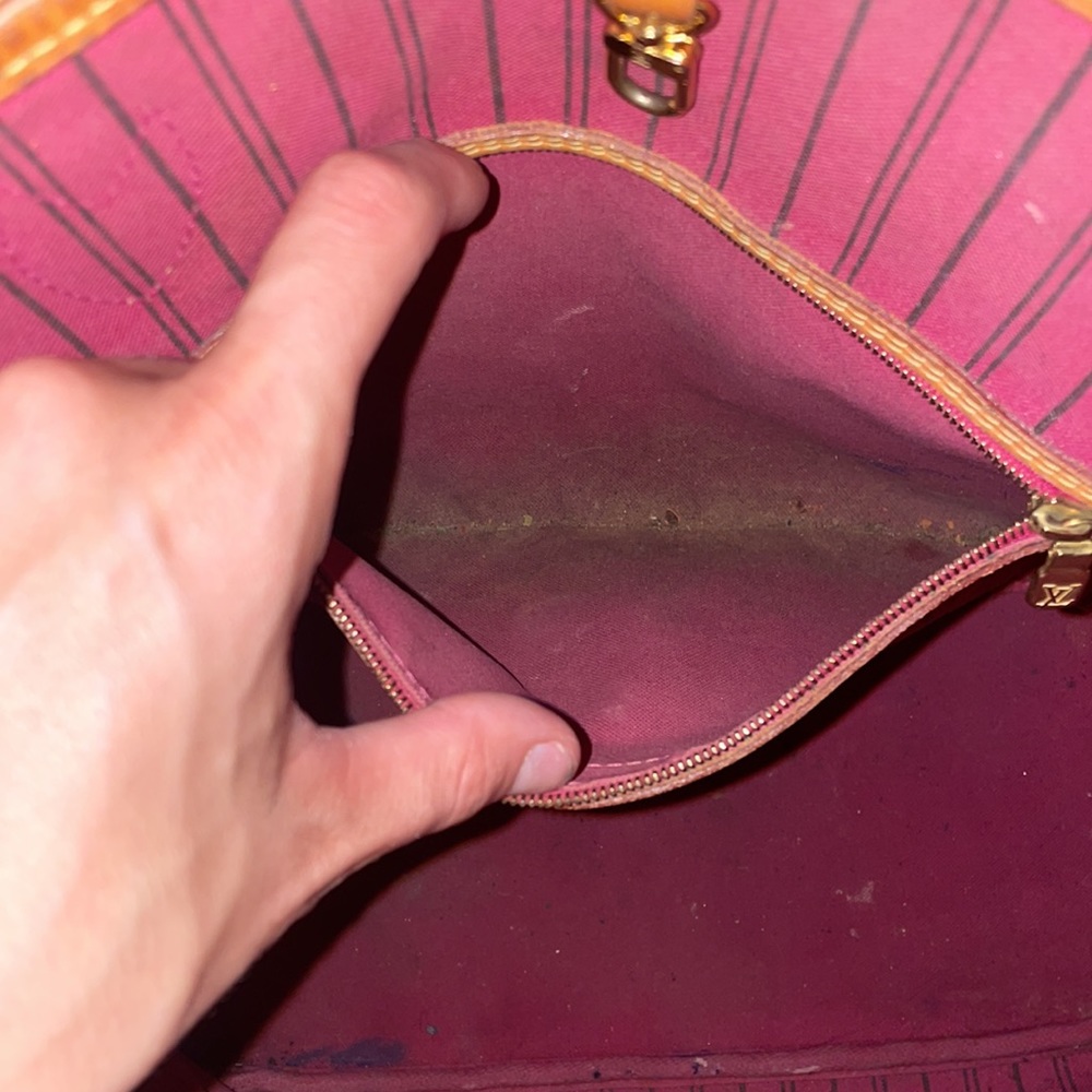 Louis Vuitton, Monogram Neverfull MM with Pouch - Picture 12 of 16